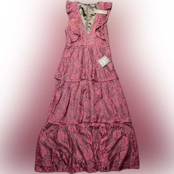 NWT Lulu’s Molinetto Lace Tiered Maxi Dress - Picture 6 of 7